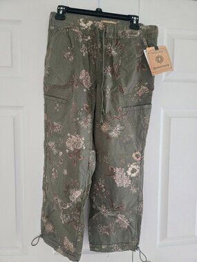 NWT Democracy cargo pants